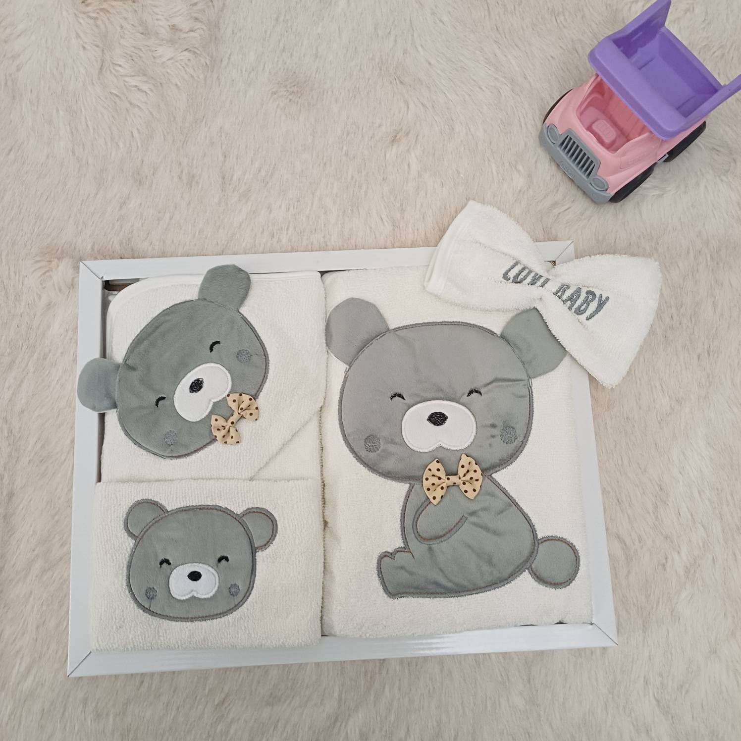 ست سیسمونی Lovi Baby با بسته‌بندی جعبه‌ای طرح خرس پاپیون‌دار رنگ طوسی | ۴ تیکه